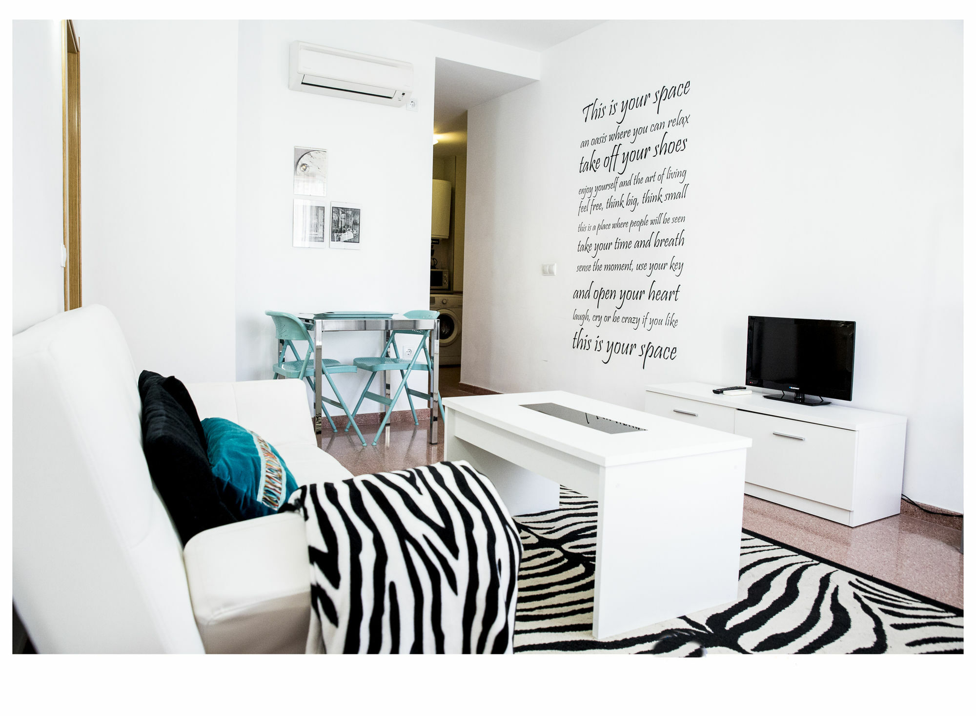 Sea & Wave La Finestra Apartment Malaga Exterior photo